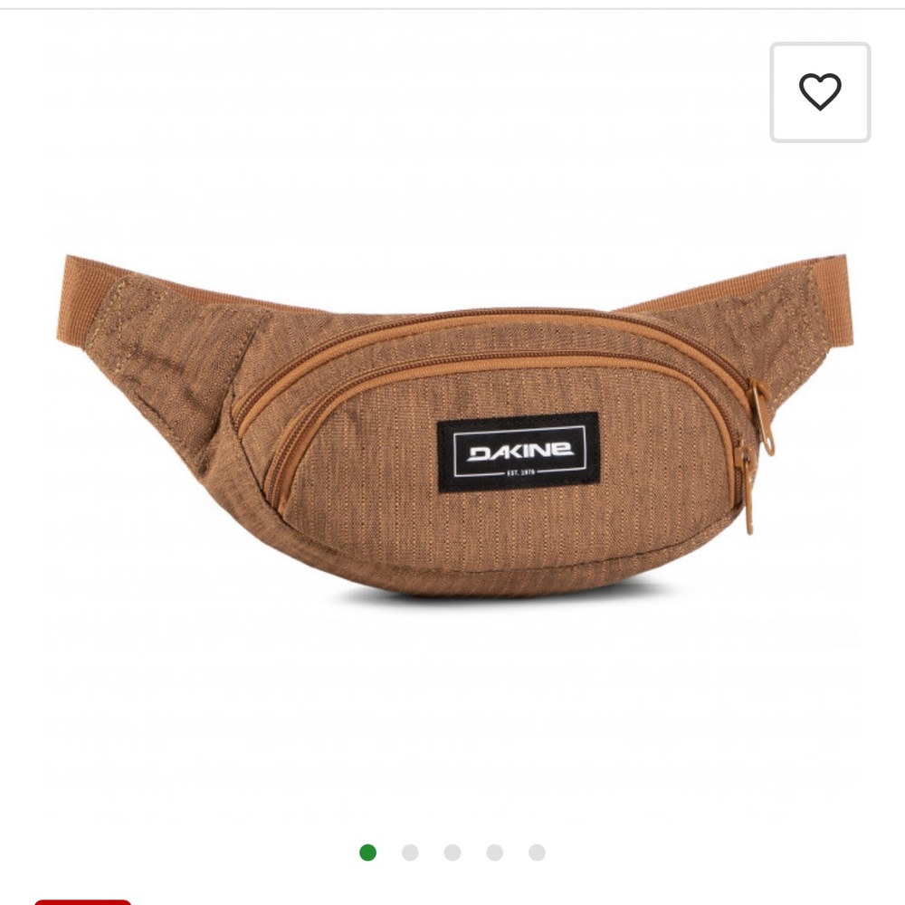 NWT Dakine fanny pack